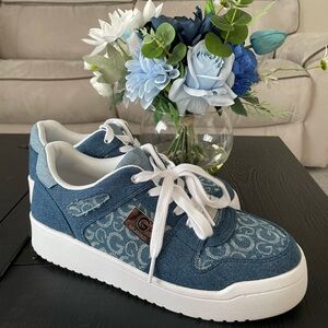 GBG Los Angeles Denim Logo Platform Sneakers Blue White Women’s Size 9 1/2